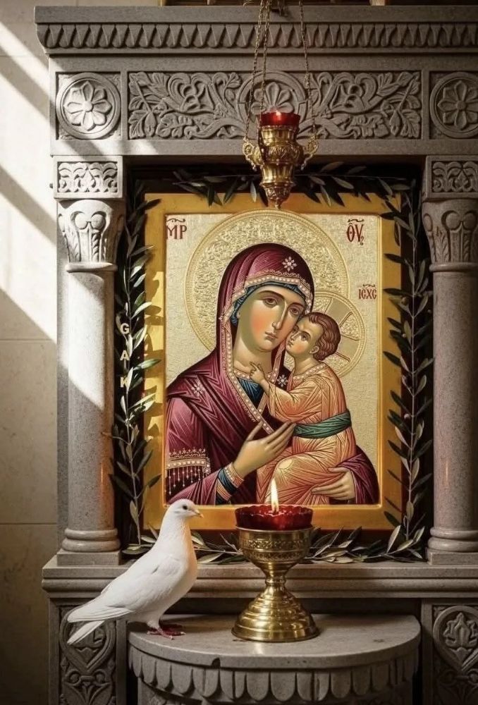 Пресвятая Богородица Мария непрестанно молится за нас пред Своим Божественным Сыном